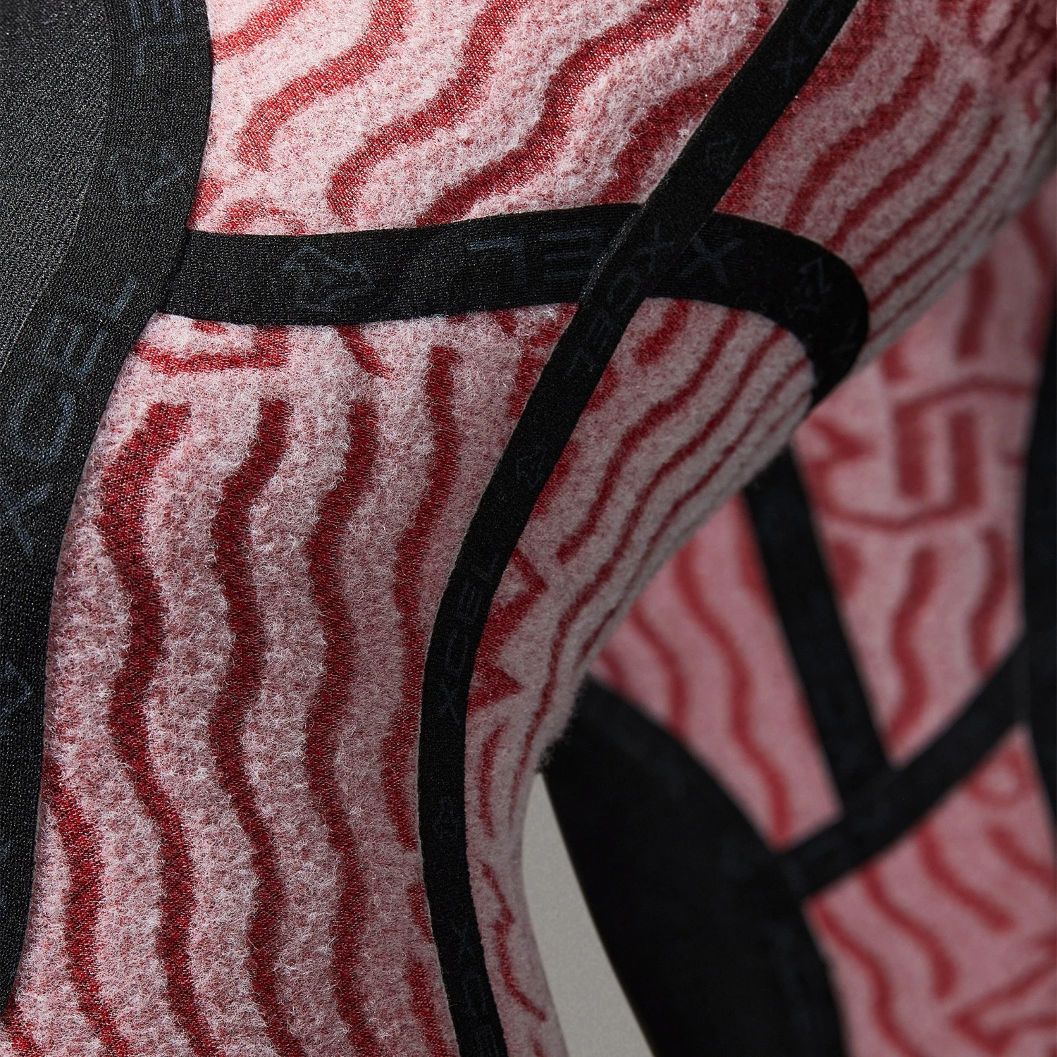 Men’s Infiniti Ltd Back Zip Full Wetsuit 4/3mm - Image 5