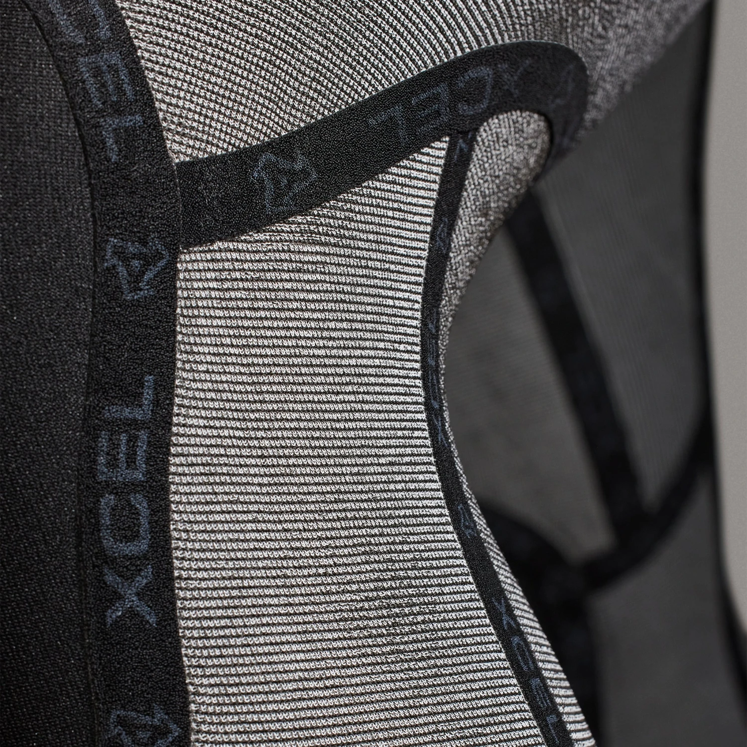 Men's Infiniti Hooded 5/4mm Full Wetsuit 8 Men's Infiniti Hooded 5/4mm Full Wetsuit - Image 6