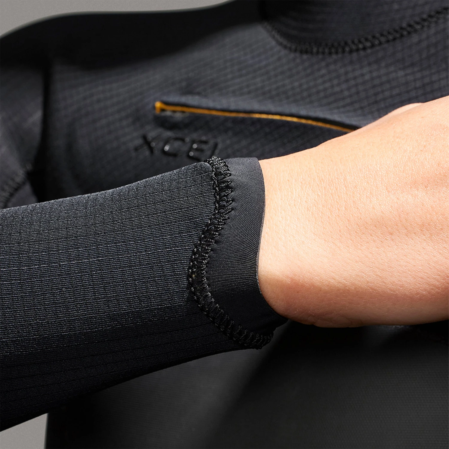 Women's Drylock 4/3mm Full Wetsuit 8 Women's Drylock 4/3mm Full Wetsuit - Image 6