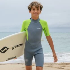 Youth Axis Short Sleeve Springsuit 2mm -Fit Wetsuit Xcel SP24 HI Brian Bielmann000830027 Hoku DeSoto Kids AxiSS S Back Zip Spring 2mm KN210AX2 LIF web