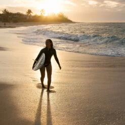 Women's Axis Smoothskin Long Sleeve Front Zip Jacket 2/1mm -Fit Wetsuit Xcel SP24 HI Brian Bielmann017460027 SallyCohen Lifestyle AxiSSmoothskinLSFrontZip21mmAWS236AX8 web