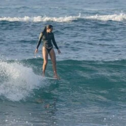 Women's Axis Smoothskin Long Sleeve Front Zip Jacket 2/1mm -Fit Wetsuit Xcel SP24 HI Brian Bielmann023660027 SallyCohen Action AxiSSmoothskin LS Front Zip 2 1mm AWS236AX8 web