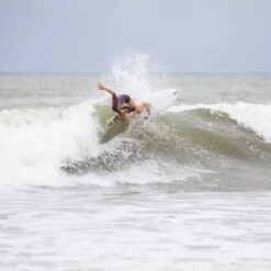 Women's Axis Short Sleeve Back Zip Boy Short Springsuit 2mm -Fit Wetsuit Xcel SS23 WN220AX2 SageErickson 2 web